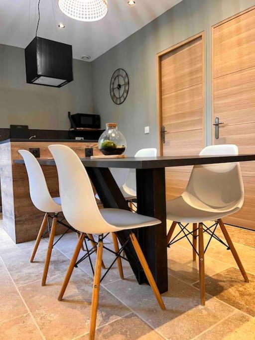 Loft Pied De Coline Au Calme Apartment Ginasservis Exterior photo
